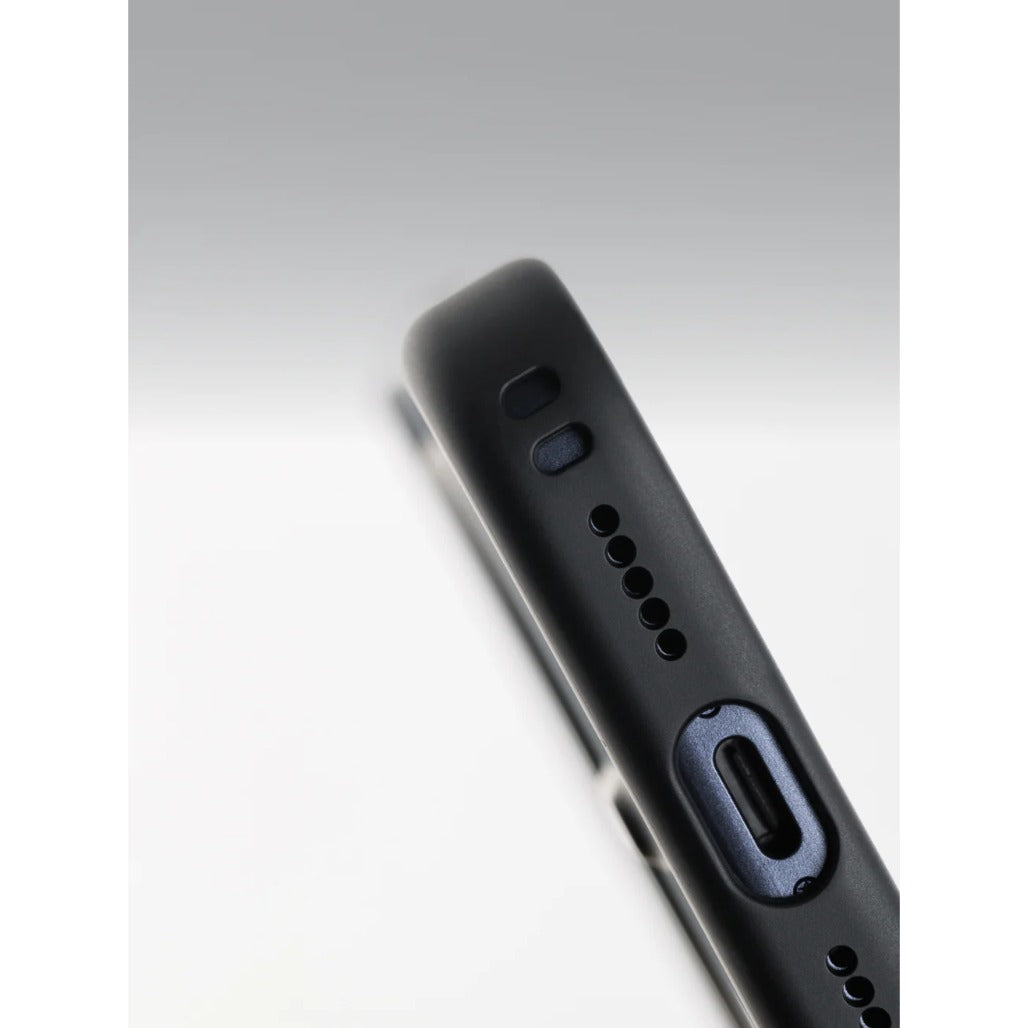 A Photo Of XTREM MagSafe Screen Case | Battery-Free, Customize On the Go