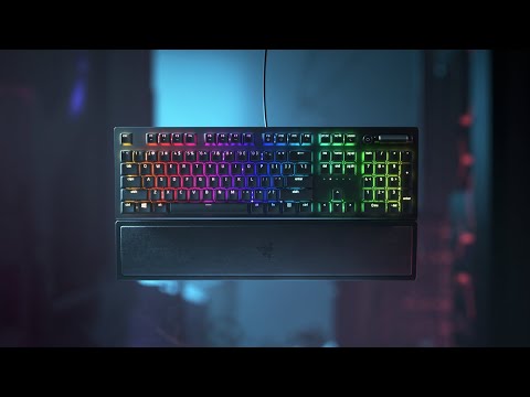 A Video Of Razer BlackWidow V3 Quartz - Wired Full-Size Mechanical Gaming Keyboard with Green Switches | RZ03-03541800-R3M1