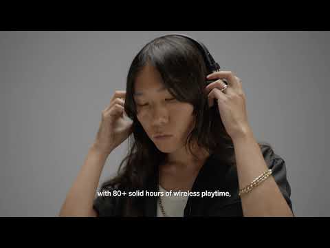 A Video Of Marshall Major IV Bluetooth Headphones with Wireless Charging