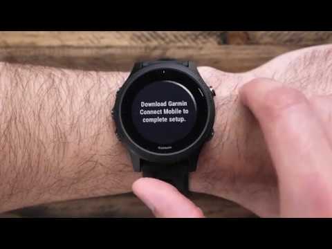 A Video Of Garmin Forerunner 945 Blue Bundle