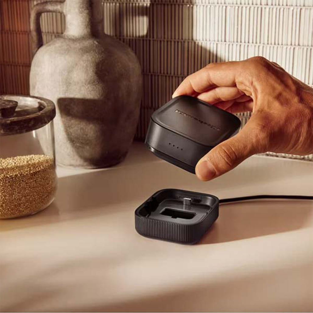A Photo Of KitchenAid Charging Base for Cordless Kitchen Appliances System -  USB-C Matte Black