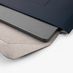 A Photo Of Uniq Oslo 2-in-1 16