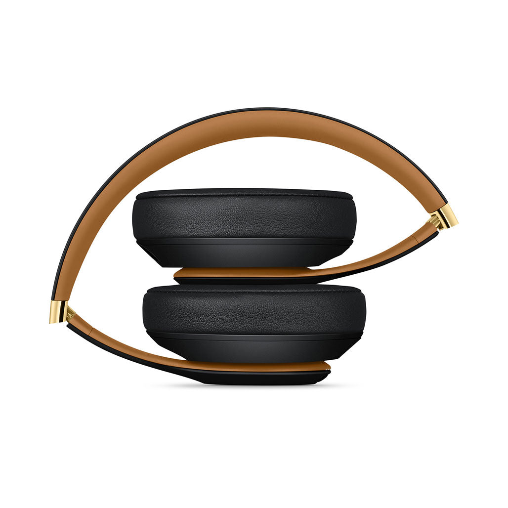 A Photo Of Beats Studio3 Wireless Over-Ear Headphones - Midnight Black