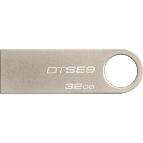 A Photo Of Kingston 32GB DataTraveler SE9 USB Flash Drive